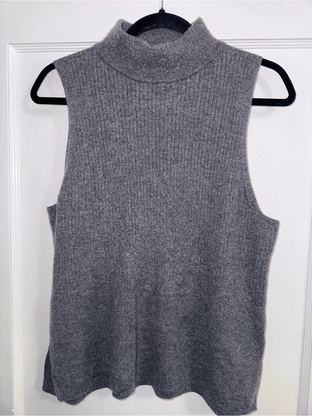 Halston 100% Merino Wool - Sleeveless Mock Neck Knit Top - Charcoal Gray
